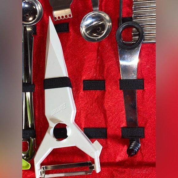 MCM Vintage 23 Piece Garnish Set w/ Case - Picture 6 of 13